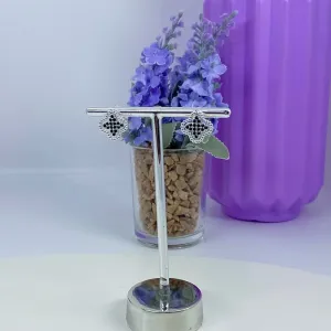 BRINCO INSPIRAÇÃO VAN CLEEF ZIRCÔNIAS PRETAS BP2450