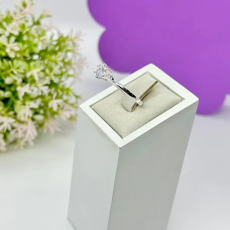 ANEL SOLITÁRIO 6 GARRAS AP1752