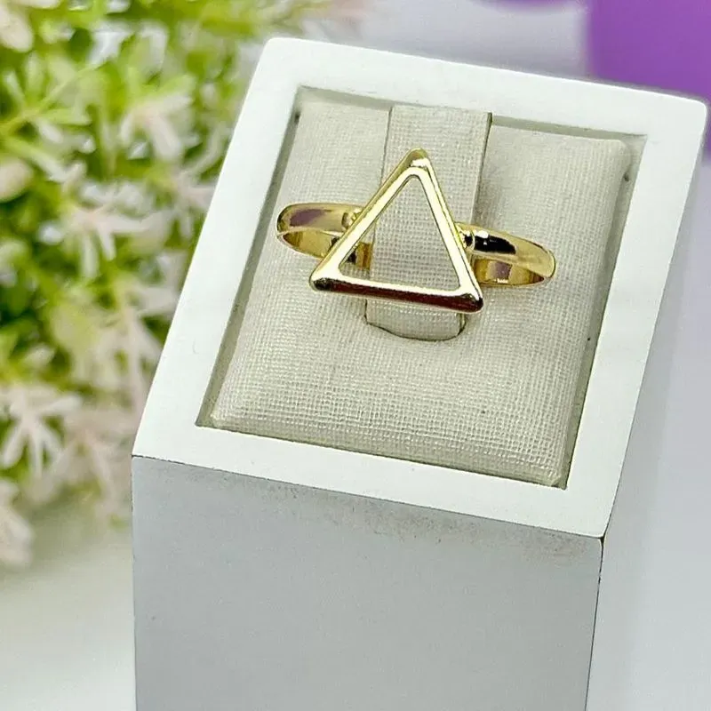 ANEL TRIÂNGULO VAZADO AO1765