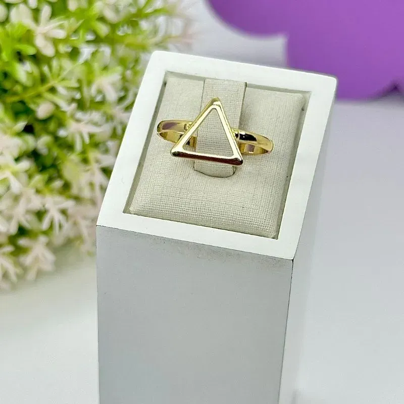 ANEL TRIÂNGULO VAZADO AO1765