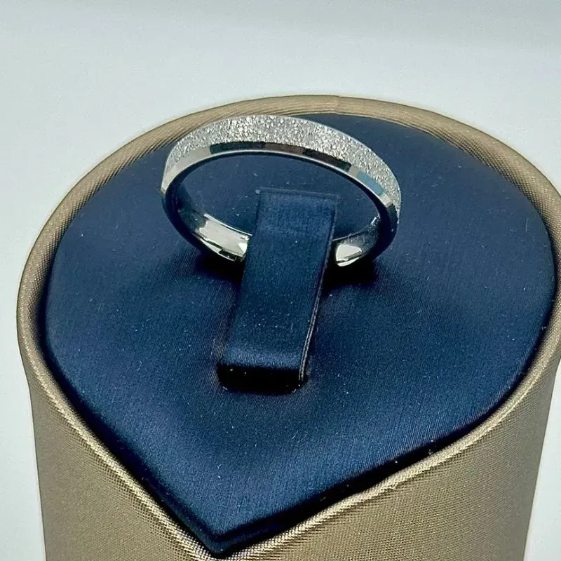 ALIANÇA QUADRADA BRILHANTES 4MM AÇO 316L AS1900