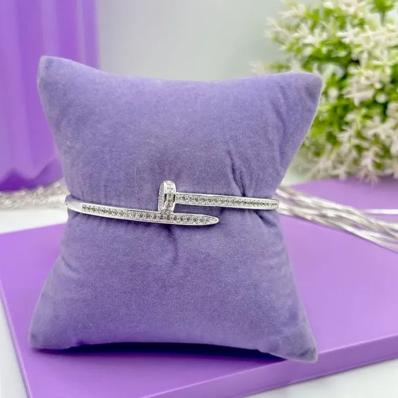 BRACELETE PREGO GRAVEJADO BRACP1833