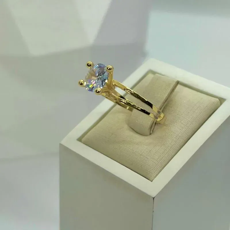 ANEL SOLITÁRIO GARRA ALTA PEDRA 8MM AO2017