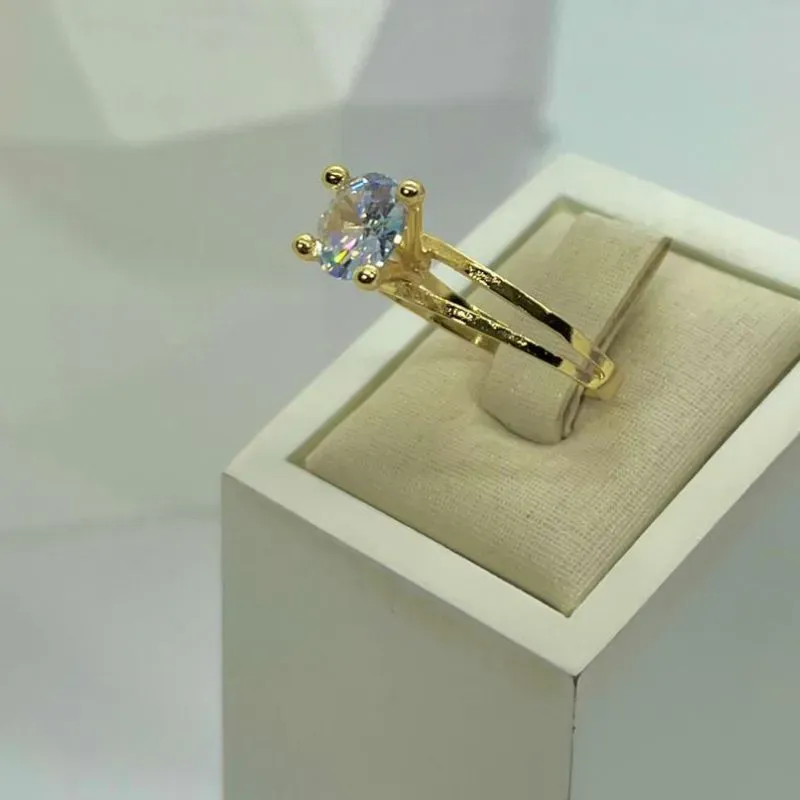 ANEL SOLITÁRIO GARRA ALTA PEDRA 8MM AO2017