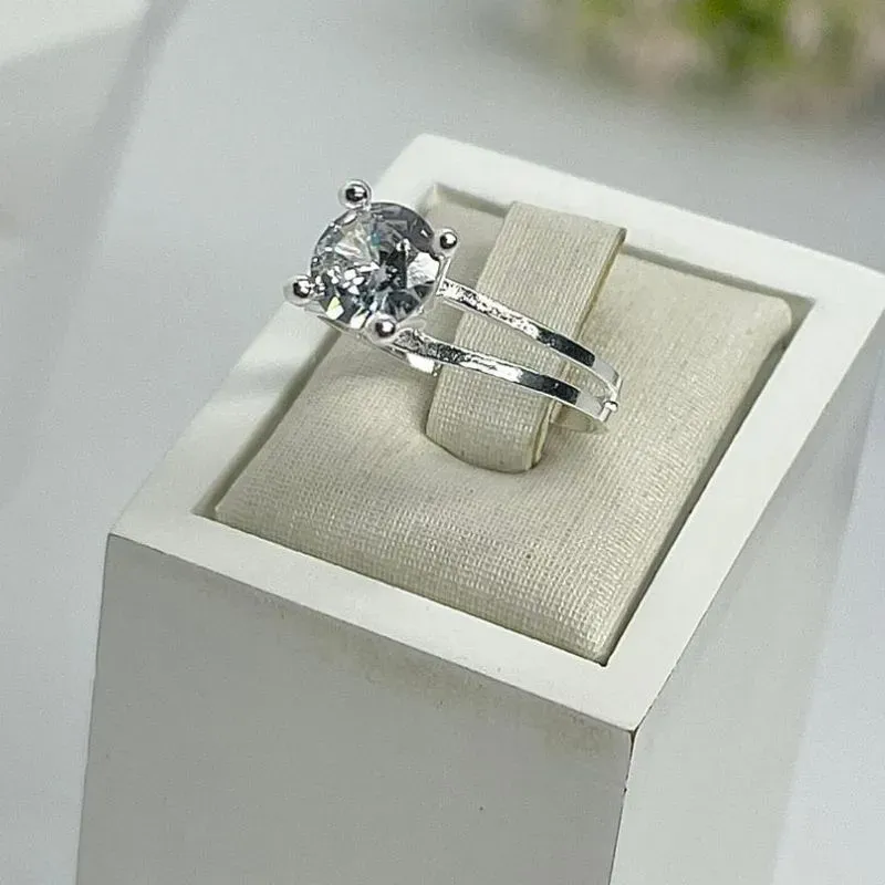 ANEL SOLITÁRIO GARRA ALTA PEDRA 8MM AP2015