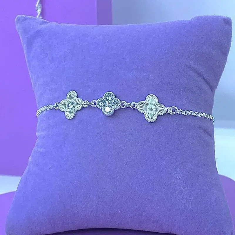 PULSEIRA TRIO TREVO GRAVEJADO PP1408