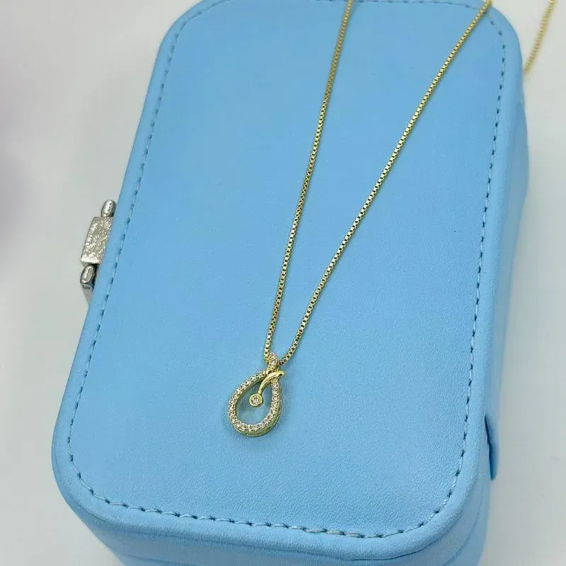 COLAR PING. FLOR CEREJA CRAVEJADA CO2063