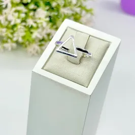 ANEL TRIÂNGULO VAZADO AP1755 ANEL TRIÂNGULO VAZADO AP1755