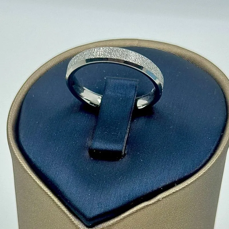 ALIANÇA QUADRADA BRILHANTES 4MM AÇO 316L AS1900