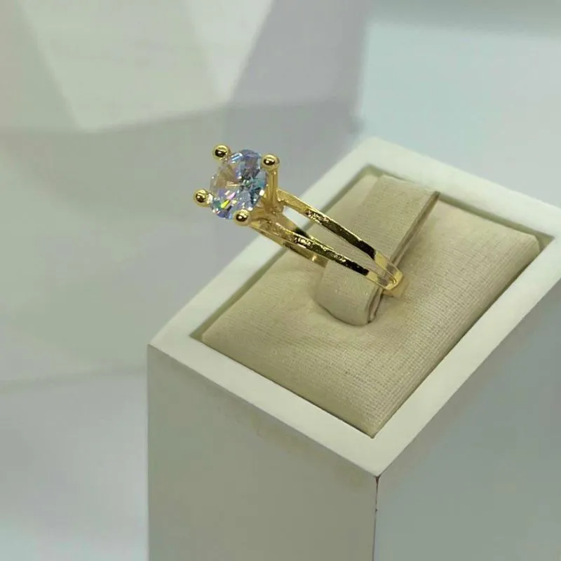 ANEL SOLITÁRIO GARRA ALTA PEDRA 8MM AO2017