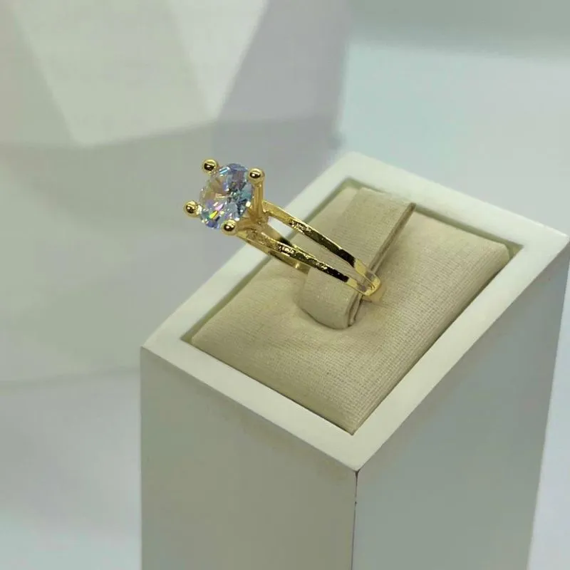 ANEL SOLITÁRIO GARRA ALTA PEDRA 8MM AO2017