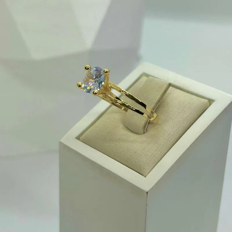 ANEL SOLITÁRIO GARRA ALTA PEDRA 8MM AO2017