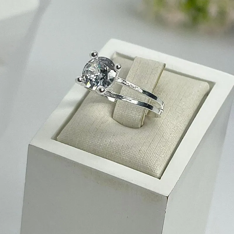 ANEL SOLITÁRIO GARRA ALTA PEDRA 8MM AP2015