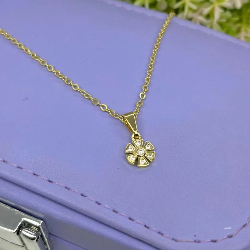 COLAR FLOR ORIGAMI CRAVEJADA CO2004