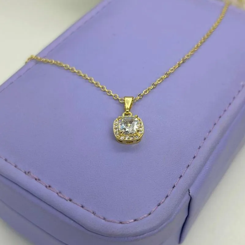 COLAR PEDRA QUADRADA BORDA CRAVEJADA CO2005