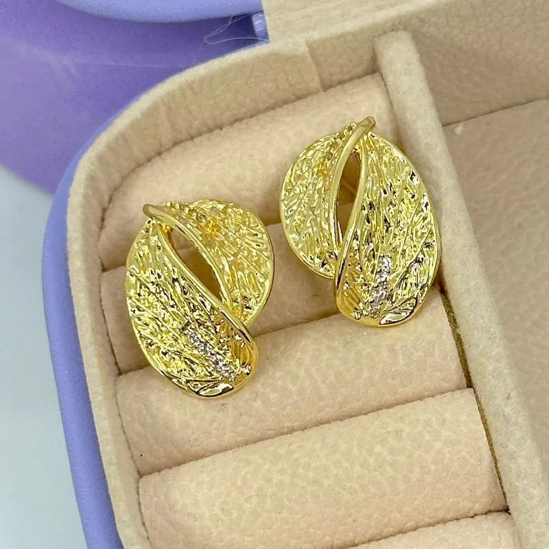 BRINCO FOLHA ROBUSTA CRAVEJADA BO2152