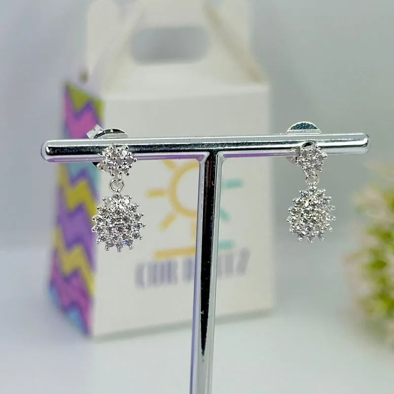 BRINCO GOTA CRAVEJADA PENDURADA BP2183